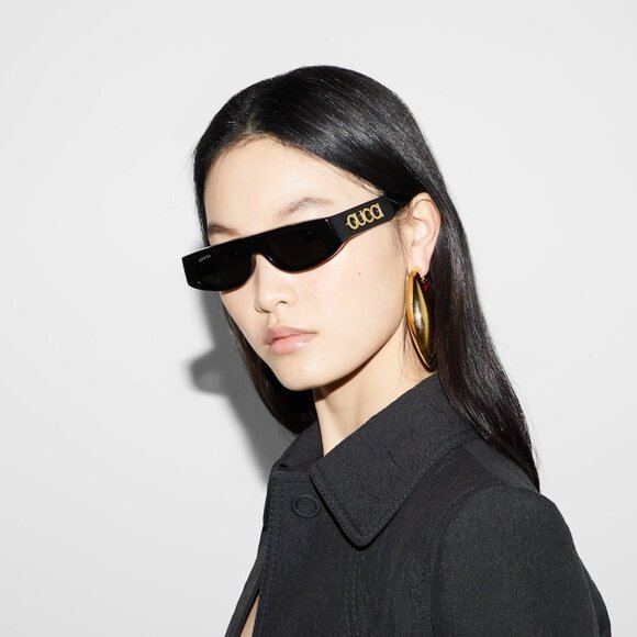 GUCCI GEOMETRIC SHAPED FRAME BLACK FOLD LOGO SUNGLASSES - Picture 2 of 12